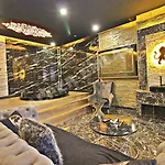 Black House Otel